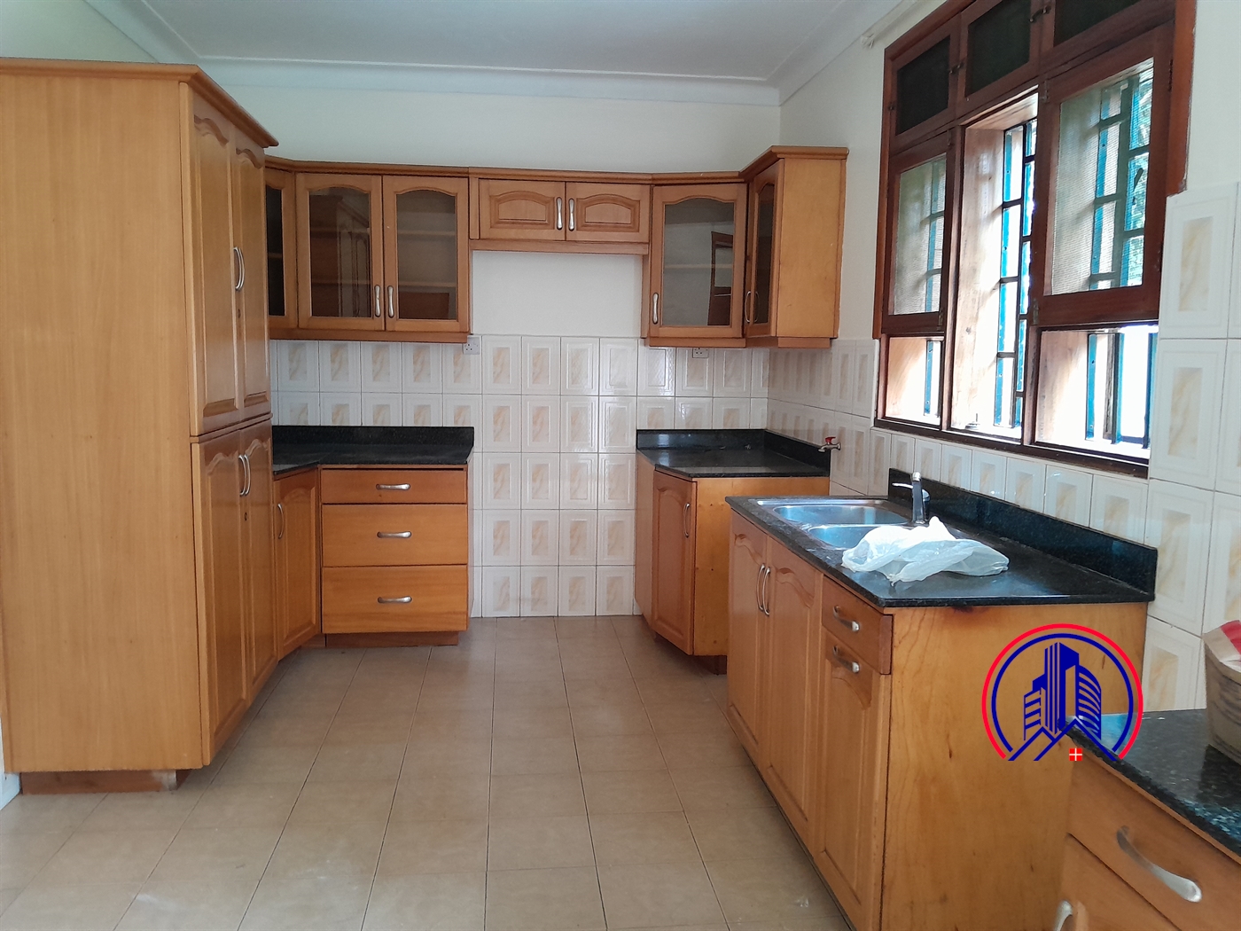 Duplex for rent in Munyonyo Kampala