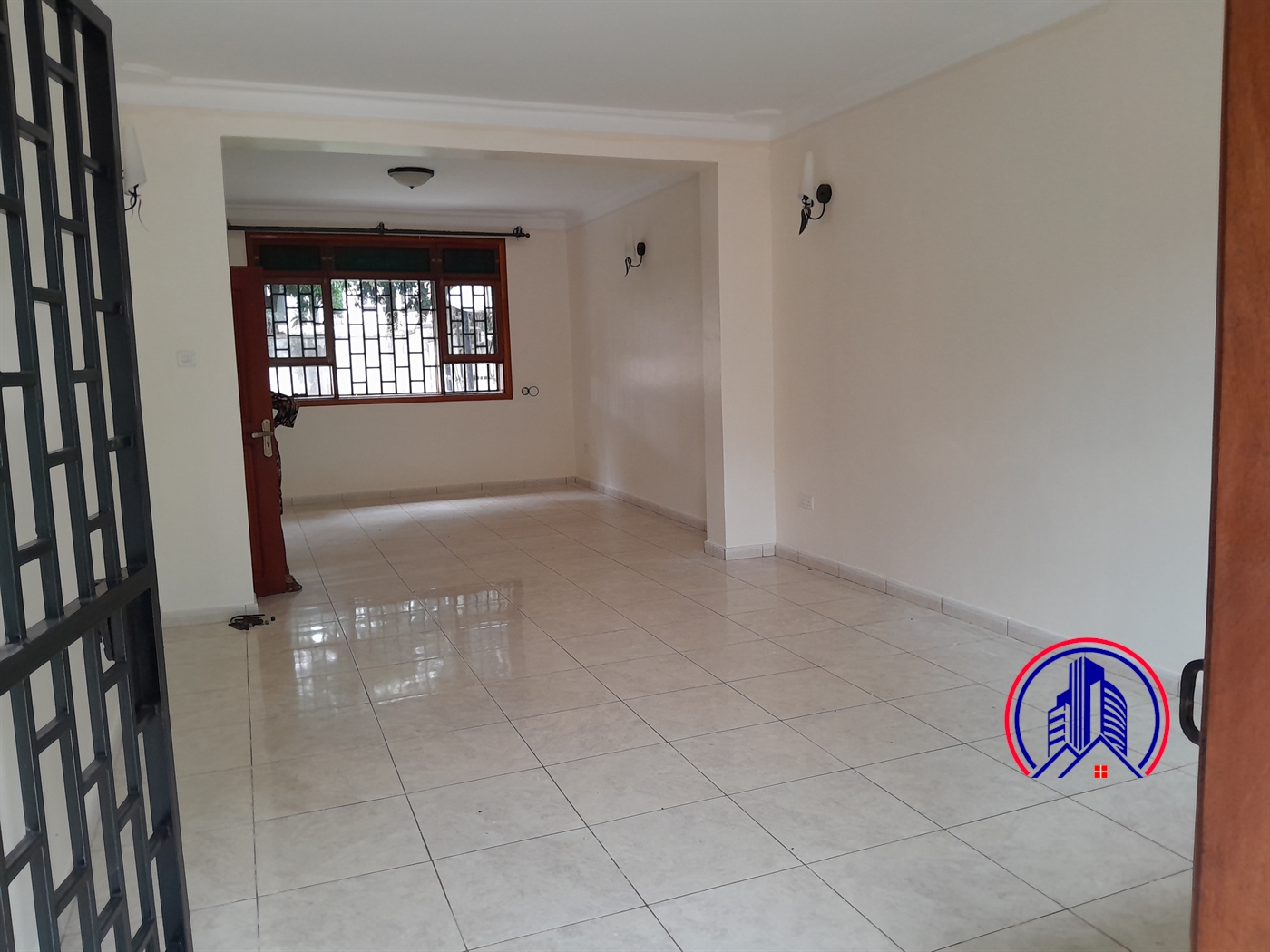 Duplex for rent in Munyonyo Kampala