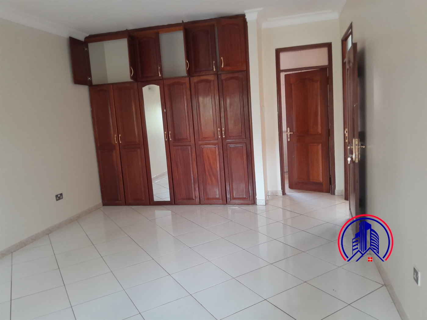 Duplex for rent in Muyenga Kampala