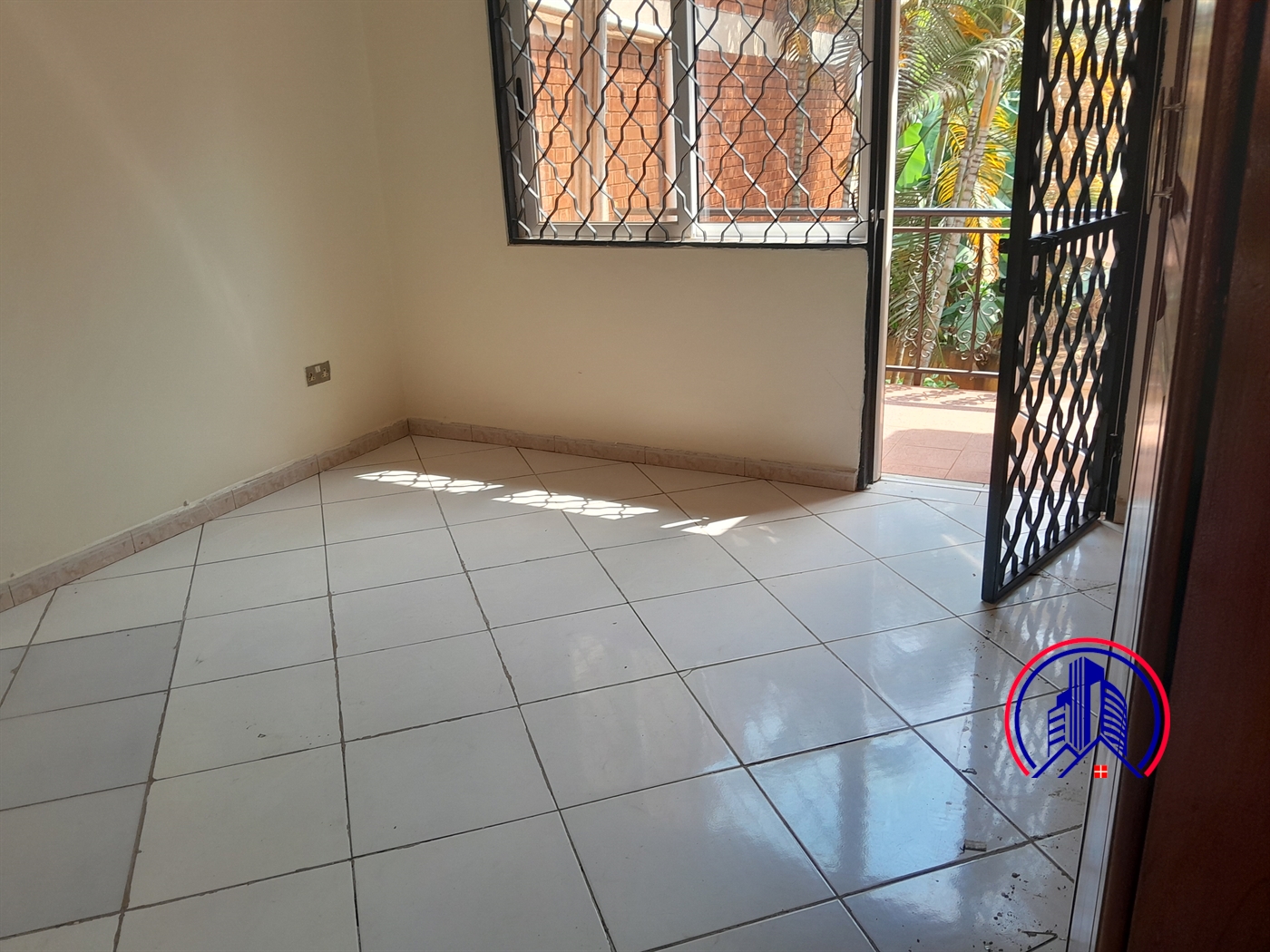 Duplex for rent in Muyenga Kampala