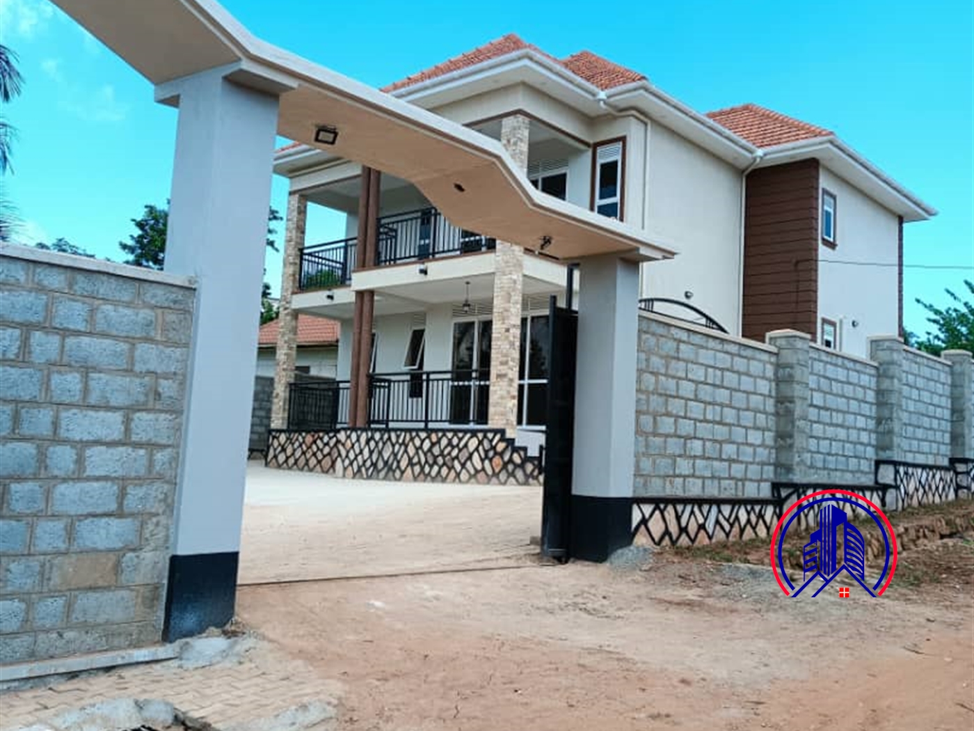 Mansion for sale in Kitende Wakiso