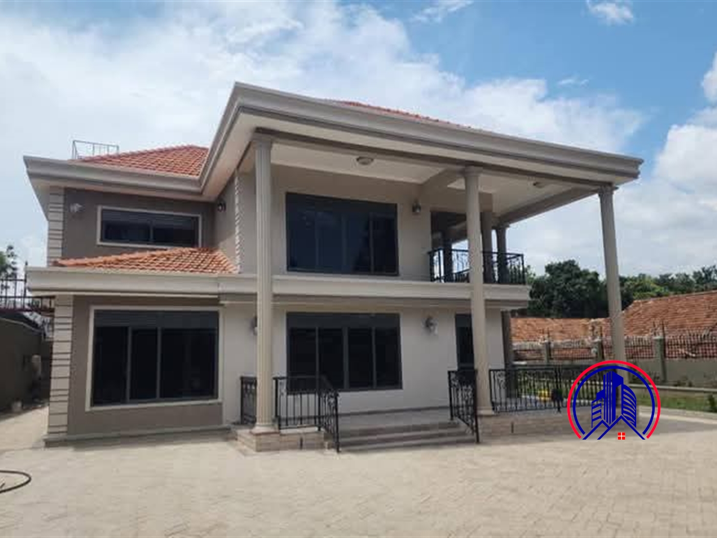 Storeyed house for rent in Muyenga Kampala