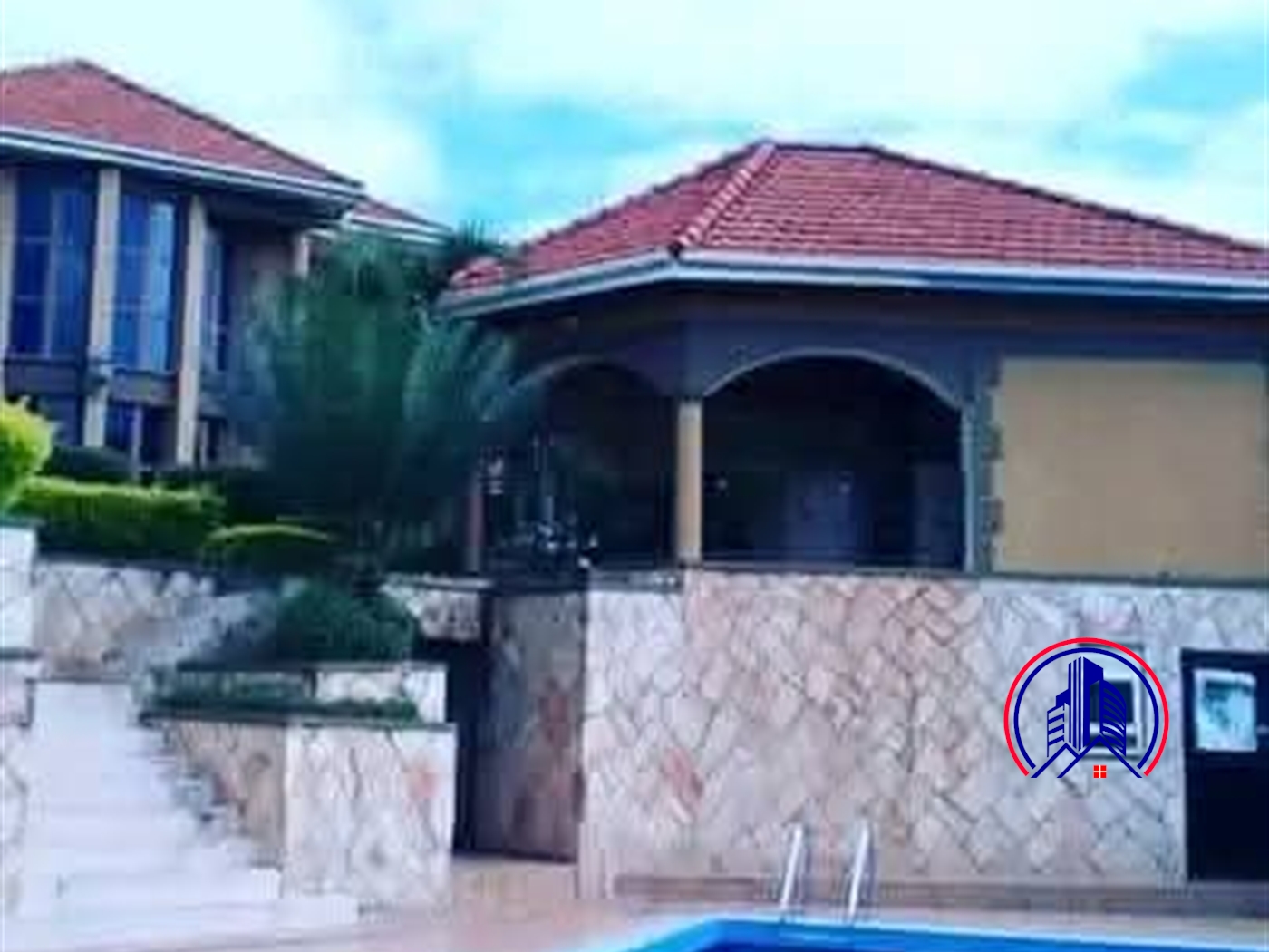 Storeyed house for rent in Mutungo Kampala