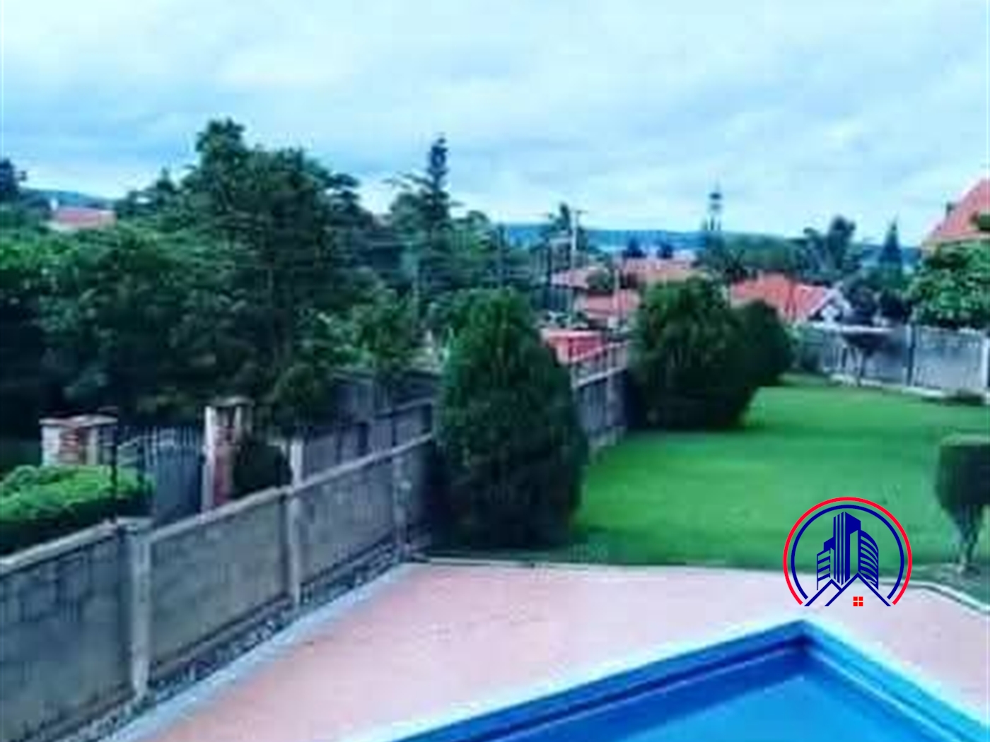 Storeyed house for rent in Mutungo Kampala