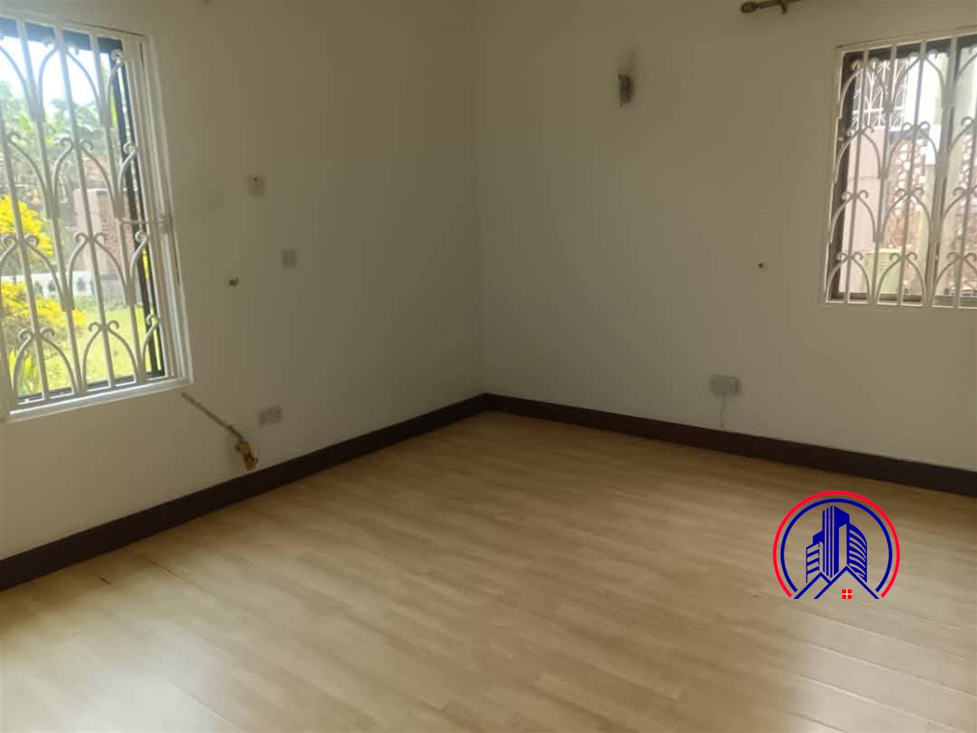 Bungalow for rent in Bugoloobi Kampala