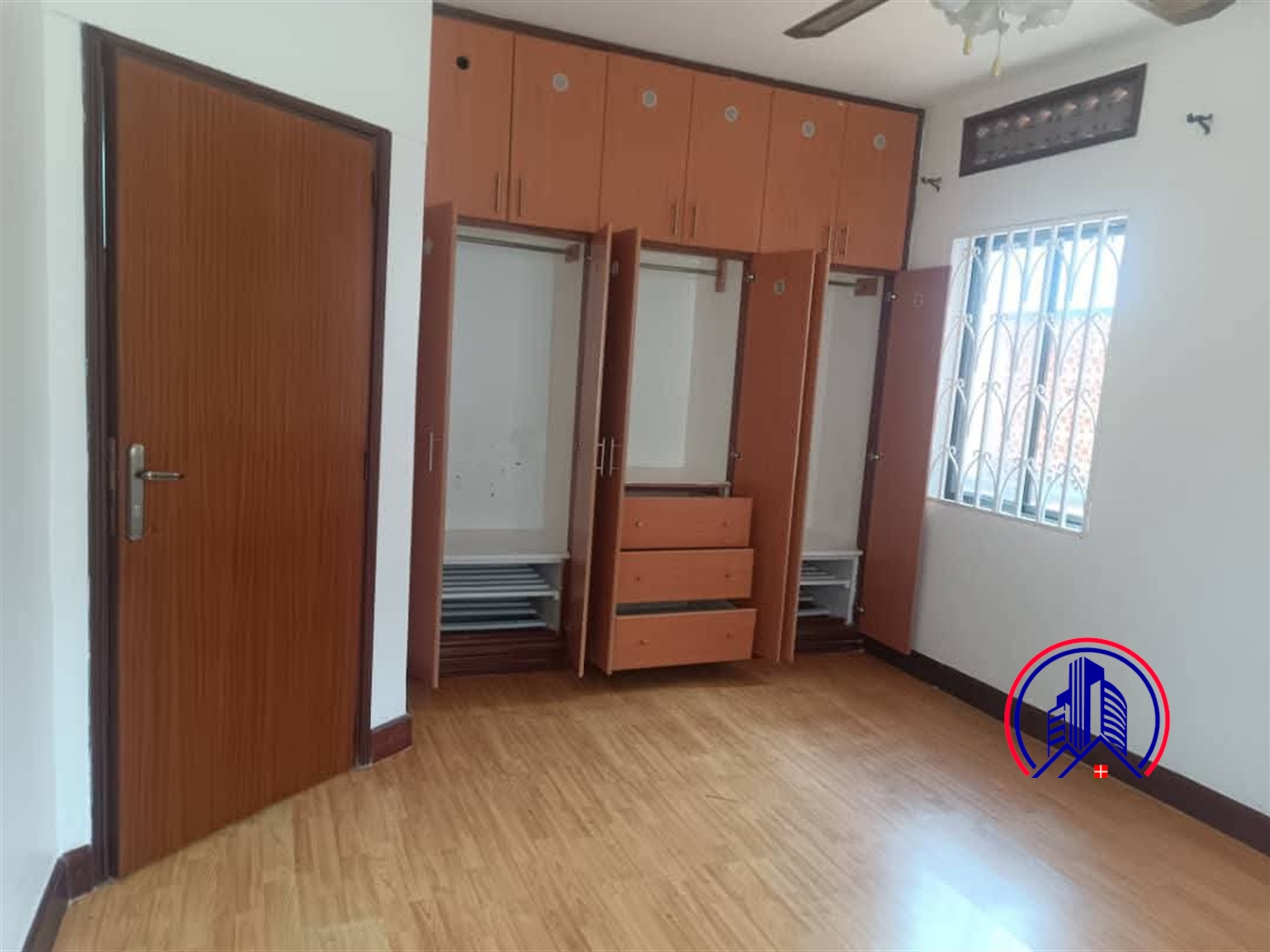 Bungalow for rent in Bugoloobi Kampala