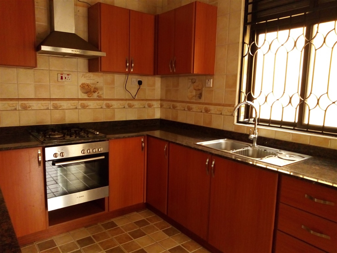 Town House for rent in Munyonyo Kampala