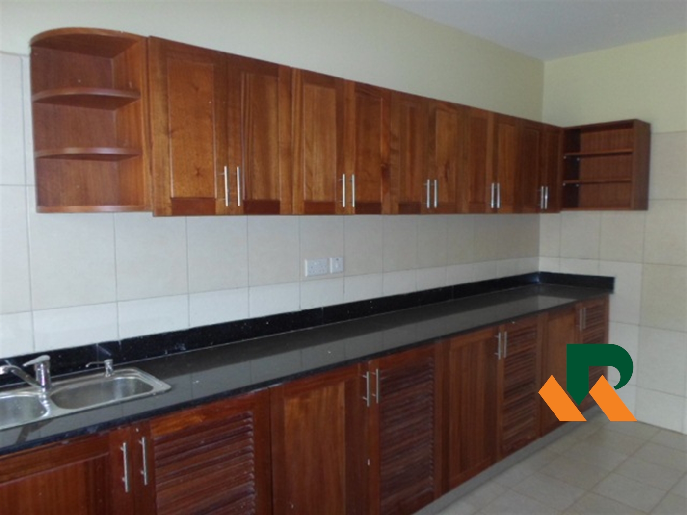 Apartment for sale in Bugoloobi Kampala