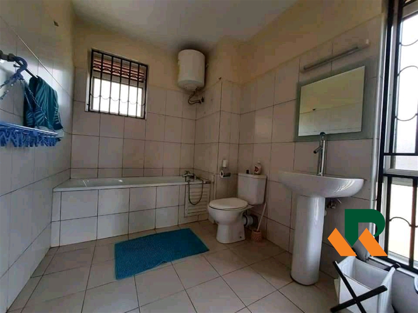 Apartment for sale in Bugoloobi Kampala