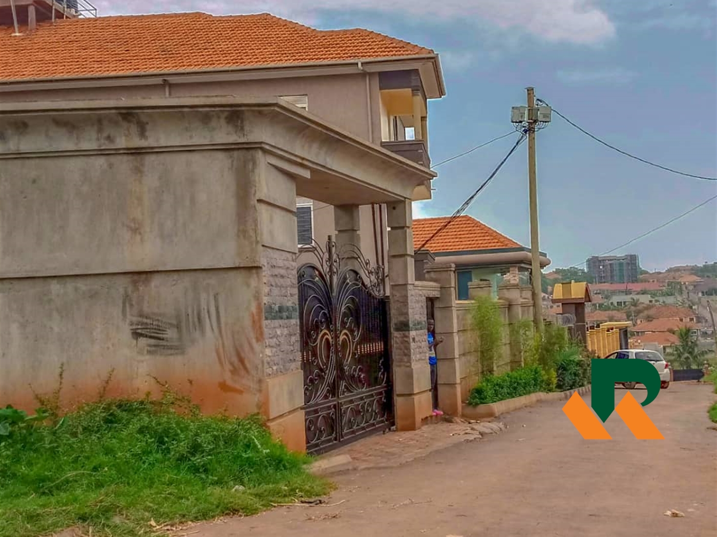 Storeyed house for sale in Kungu Wakiso