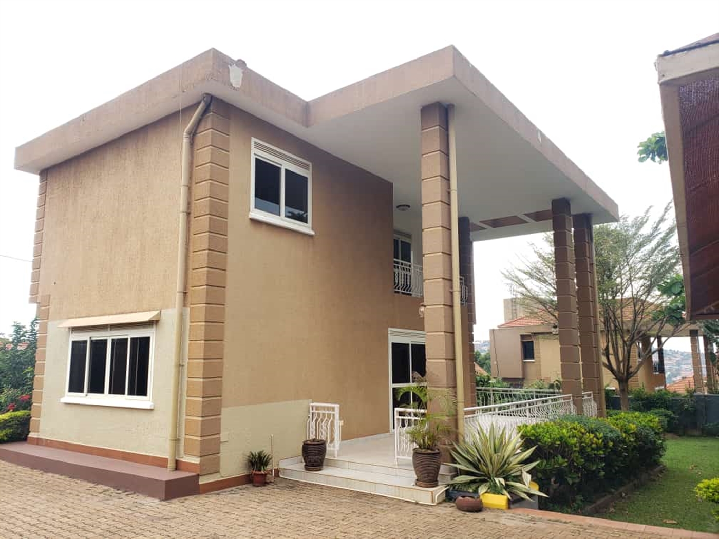 Storeyed house for rent in Lubowa Wakiso