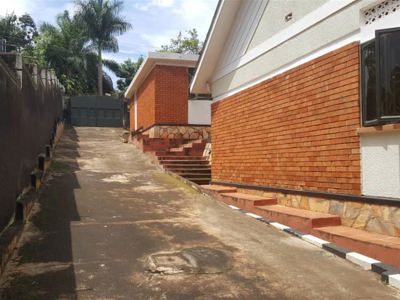 Storeyed house for sale in Ntinda Kampala