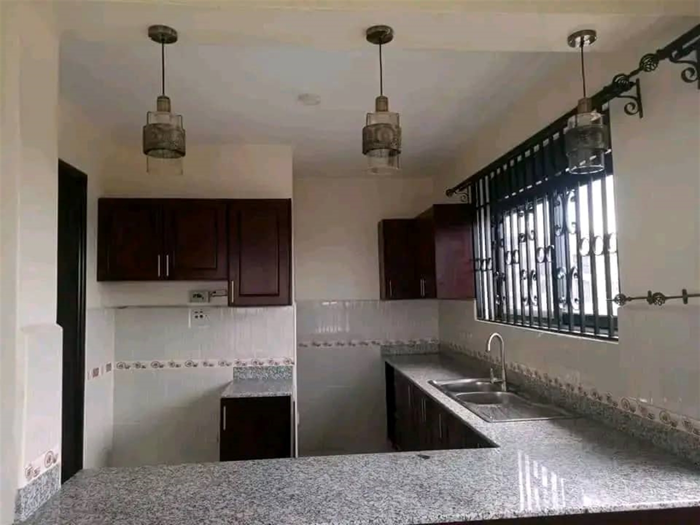 Apartment for rent in Mutungo Kampala