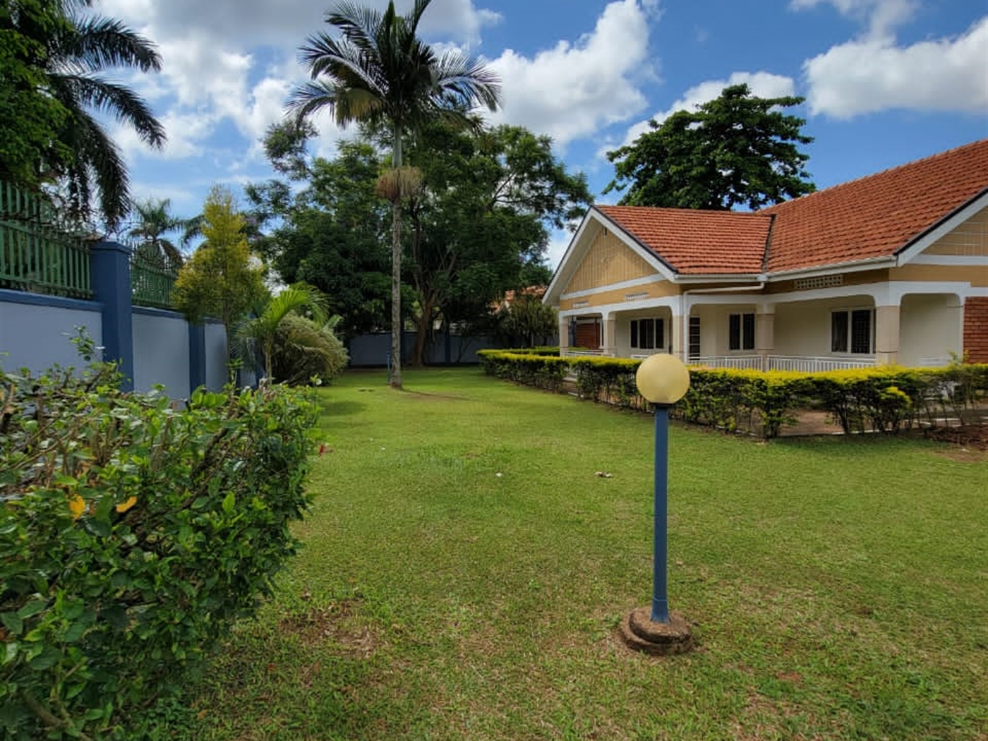 Bungalow for sale in Kololo Kampala