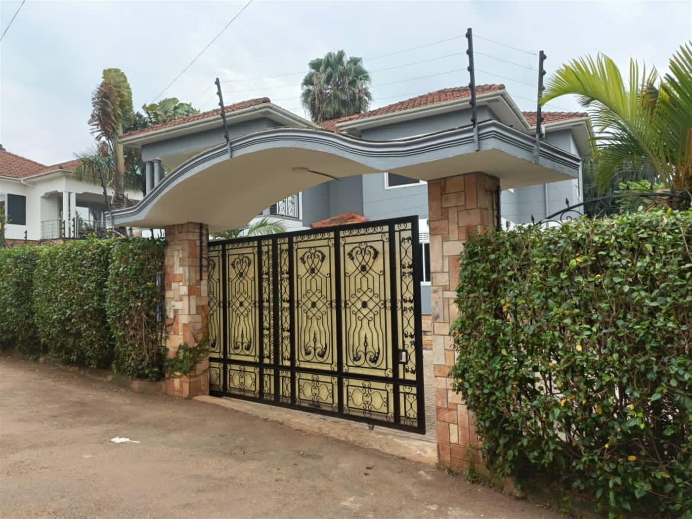 Storeyed house for sale in Naalya Wakiso