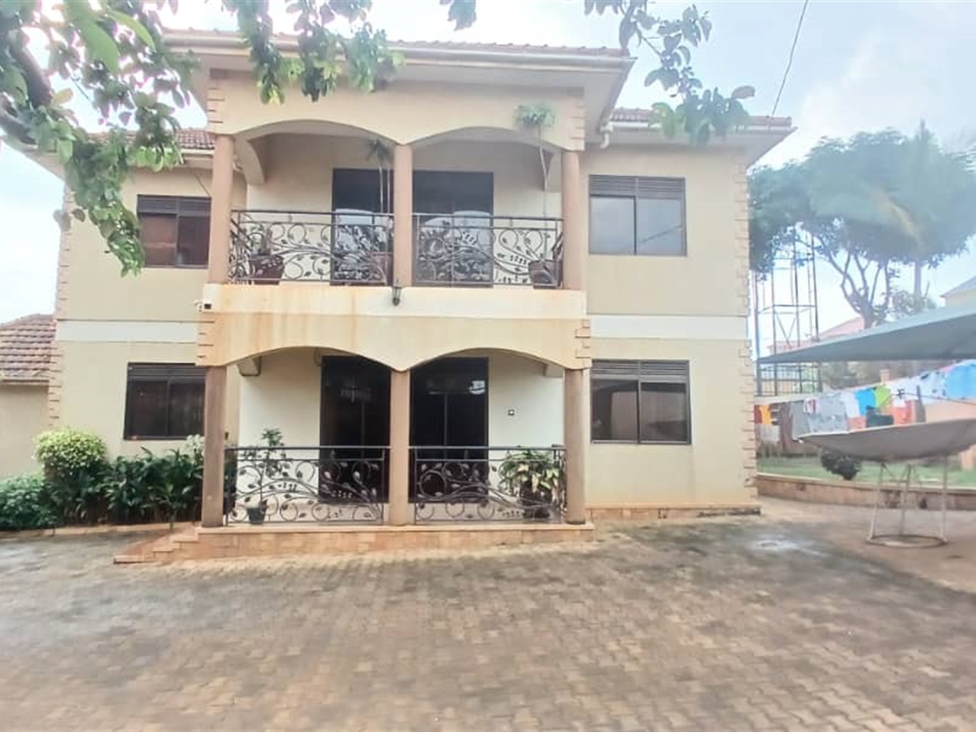 Storeyed house for sale in Najjera Wakiso