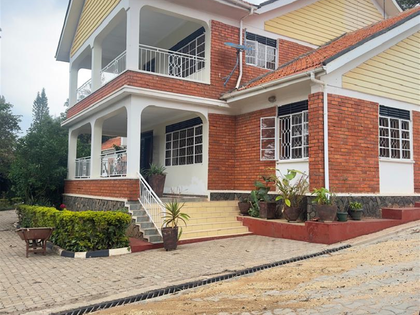 Storeyed house for rent in Naguru Kampala