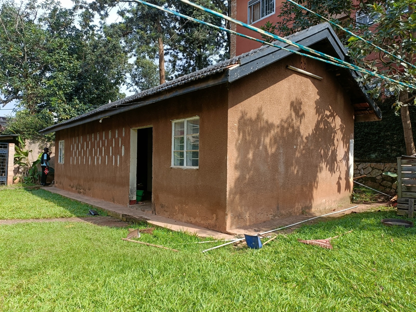 Storeyed house for sale in Bugoloobi Kampala