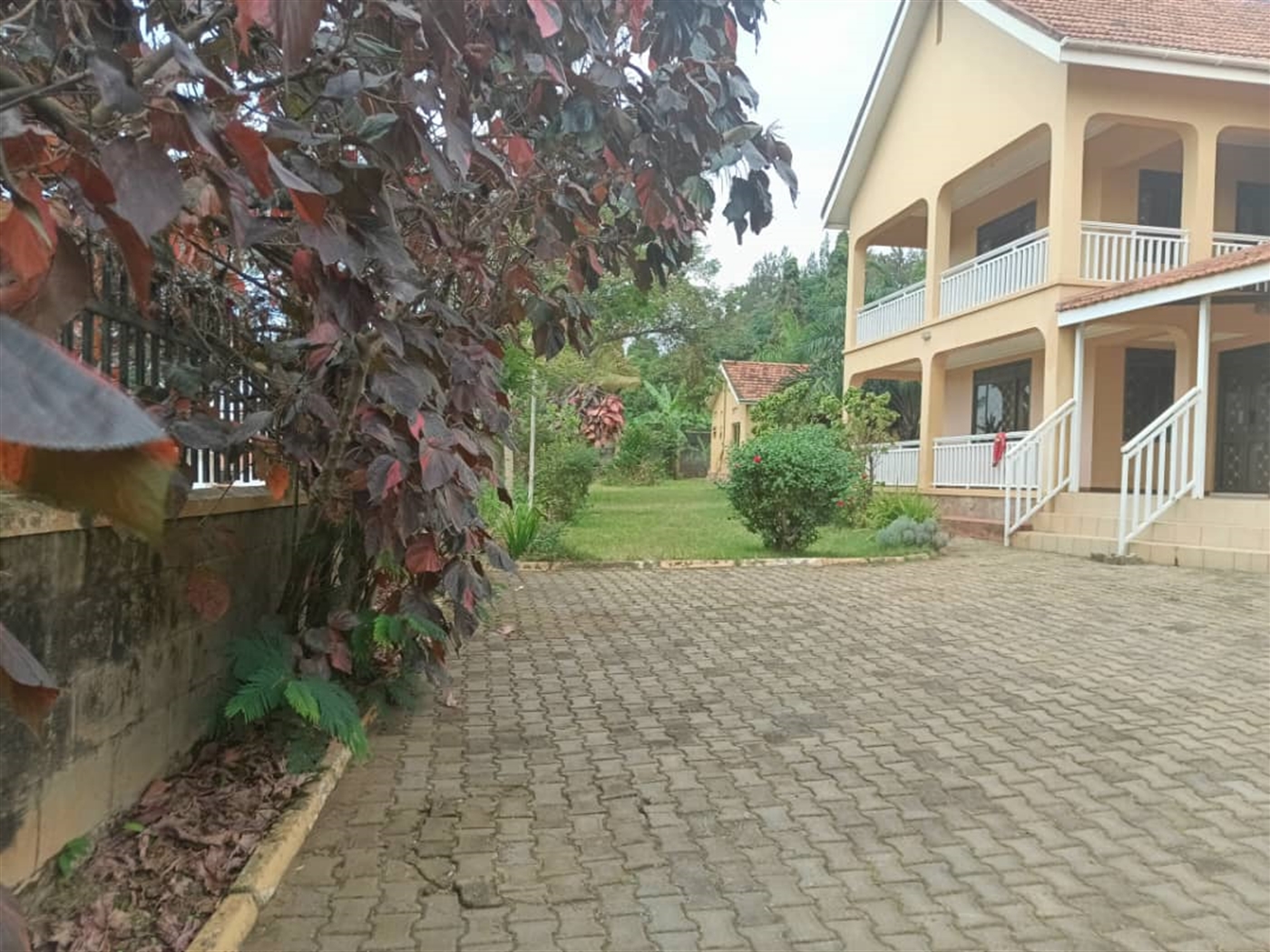 Storeyed house for sale in Lubowa Wakiso