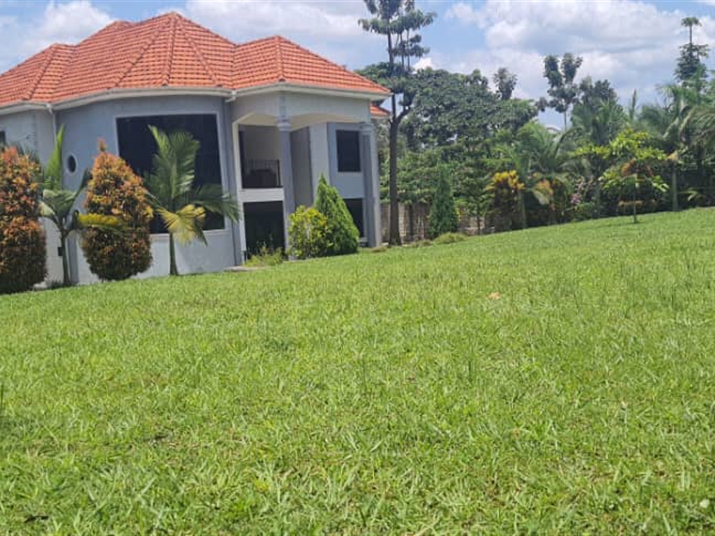 Storeyed house for sale in Gayaza Wakiso