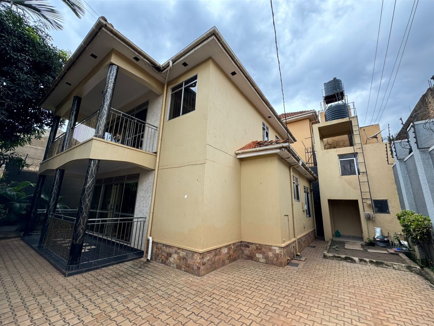 Town House for sale in Naguru Kampala