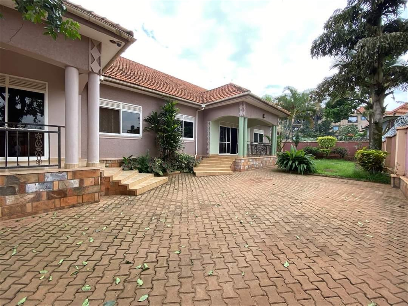 Bungalow for rent in Najjera Kampala