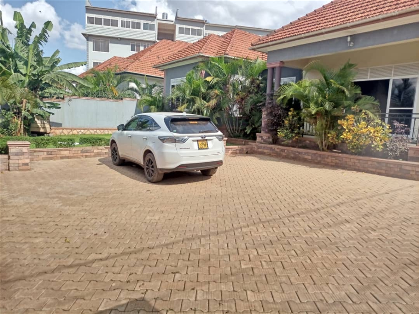 Bungalow for sale in Kkulambiro Kampala