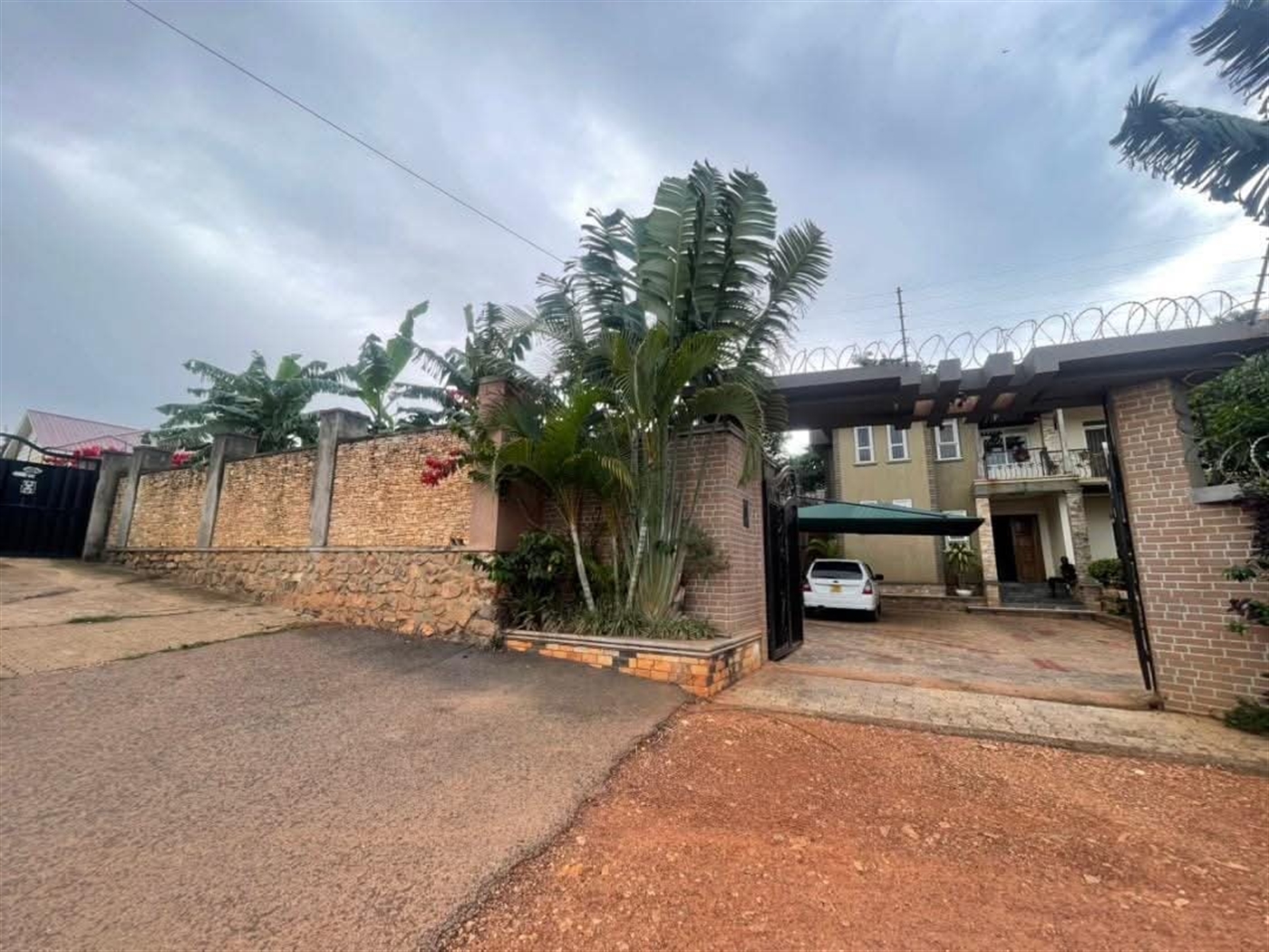 Storeyed house for sale in Mbalwa Wakiso