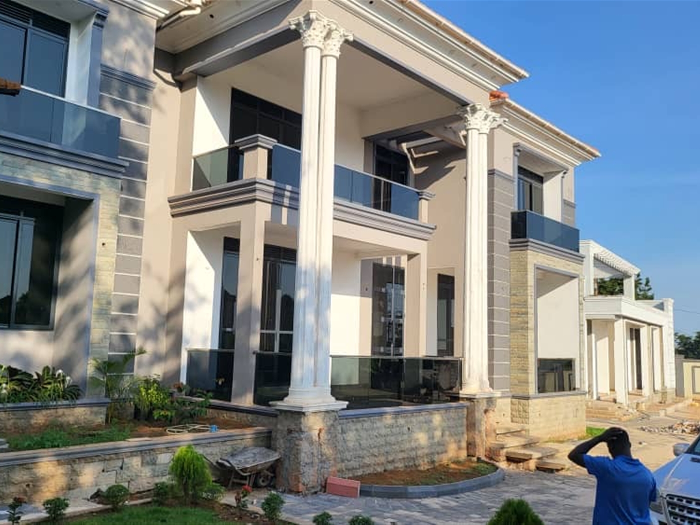 Mansion for sale in Munyonyo Kampala