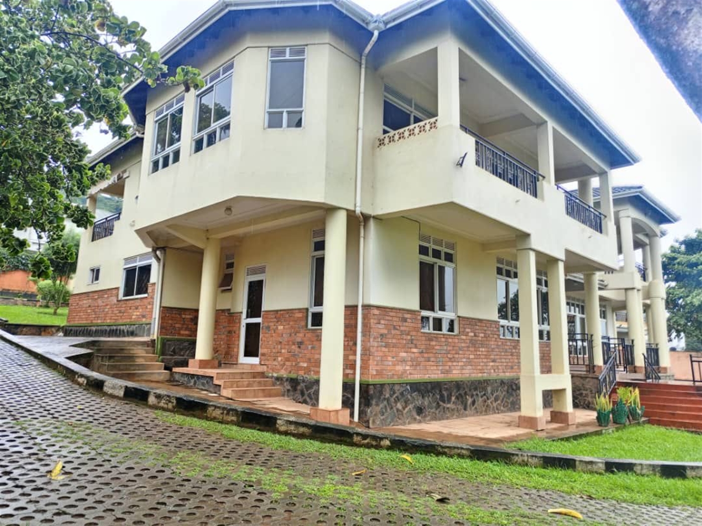 Mansion for sale in Muyenga Kampala