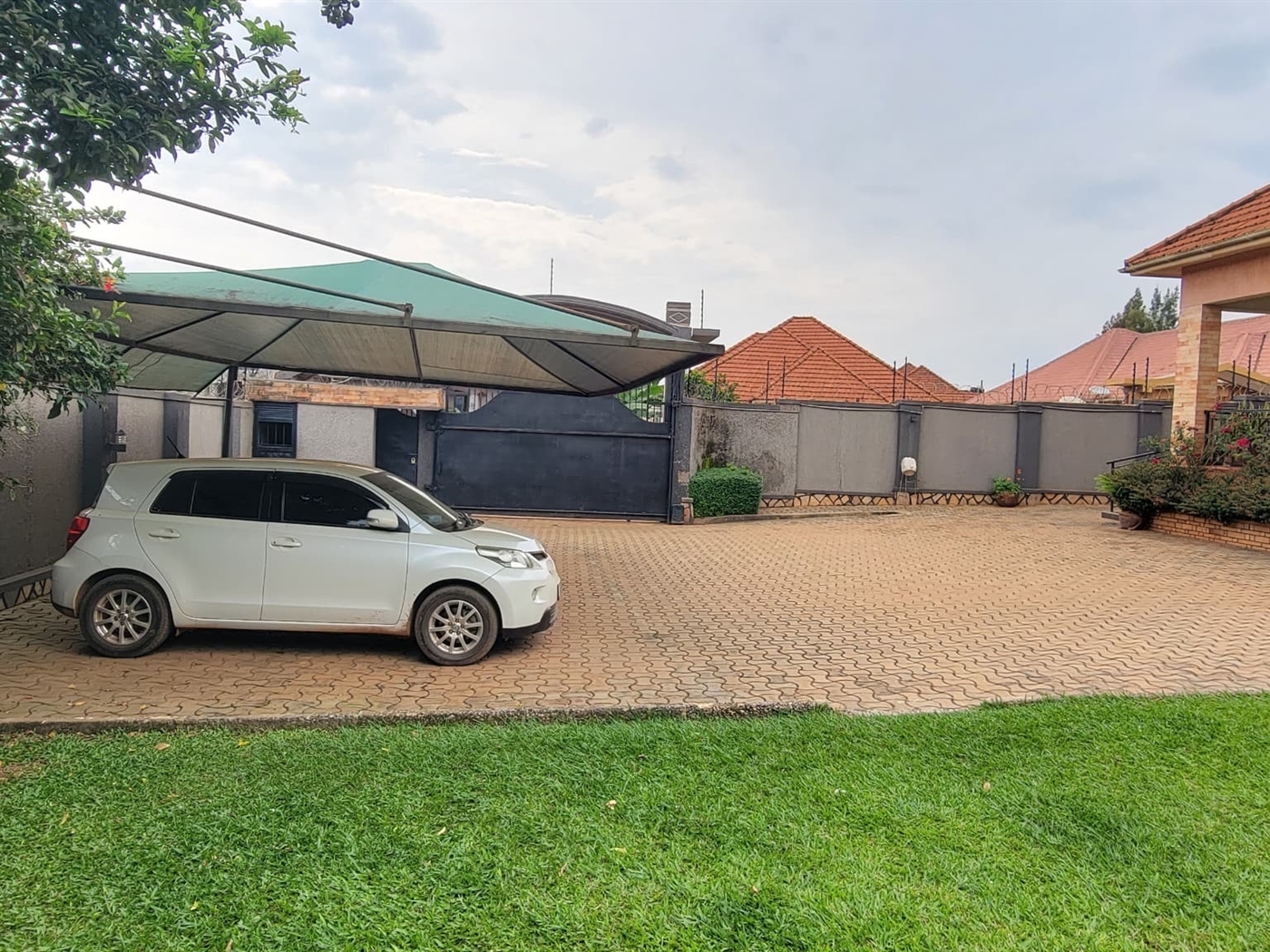 Bungalow for sale in Buwaate Wakiso