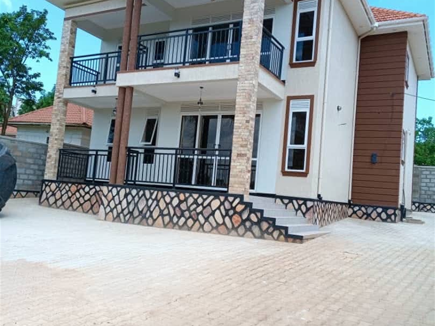 Storeyed house for sale in Kitende Wakiso