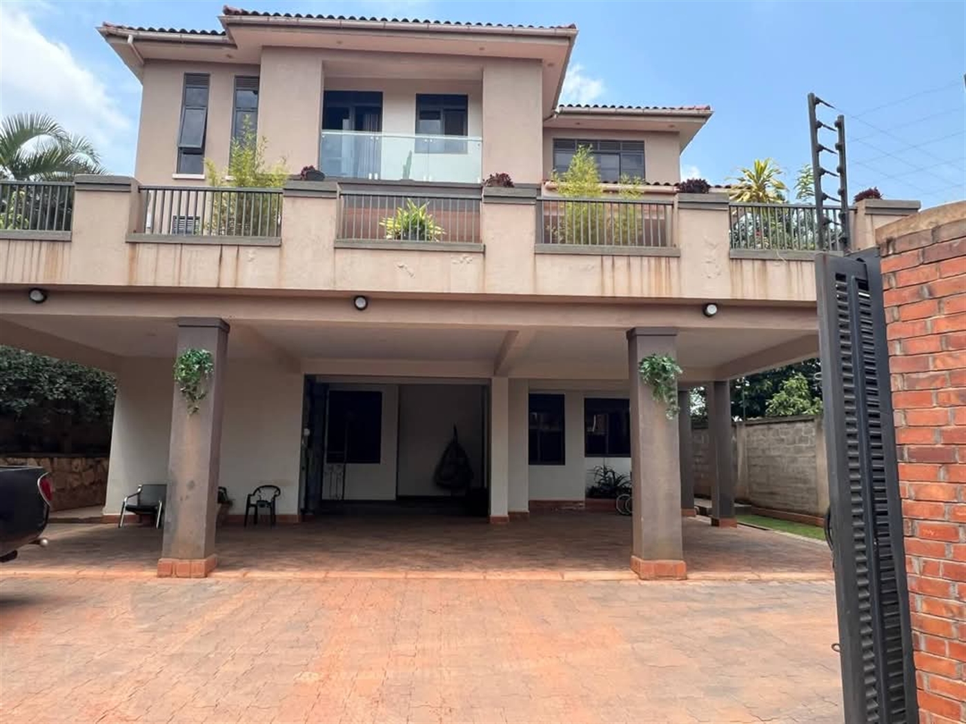 Storeyed house for sale in Bukoto Kampala