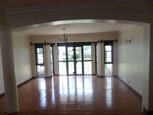 Town House for rent in Kololo Kampala