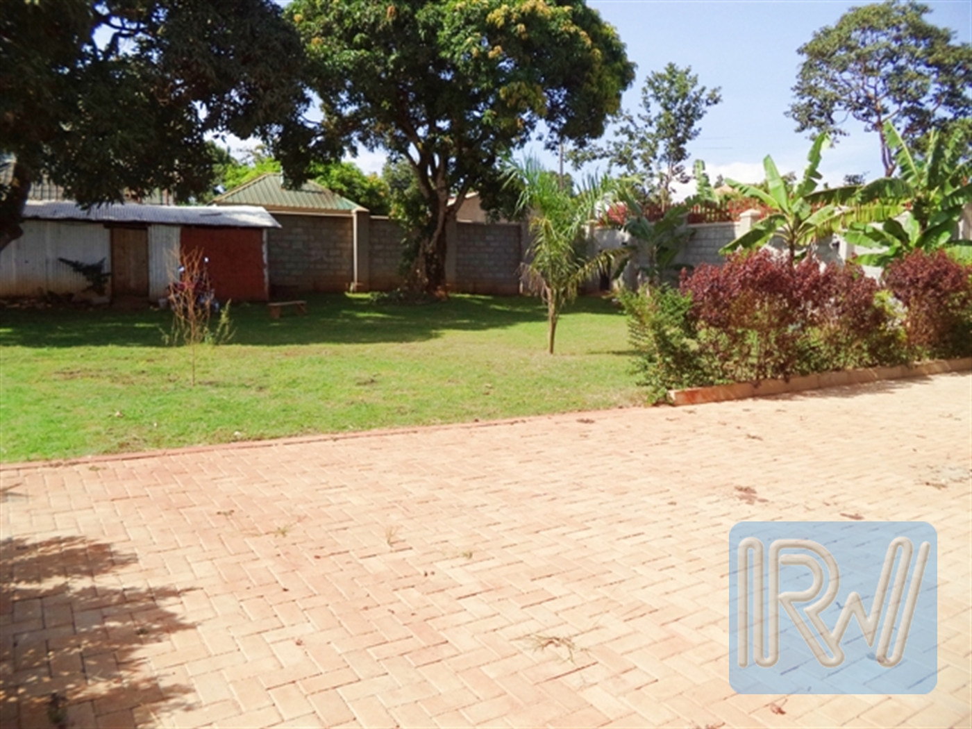 Storeyed house for rent in Nkumba Wakiso