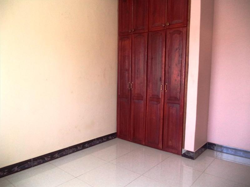 Bungalow for rent in Kisubi Wakiso