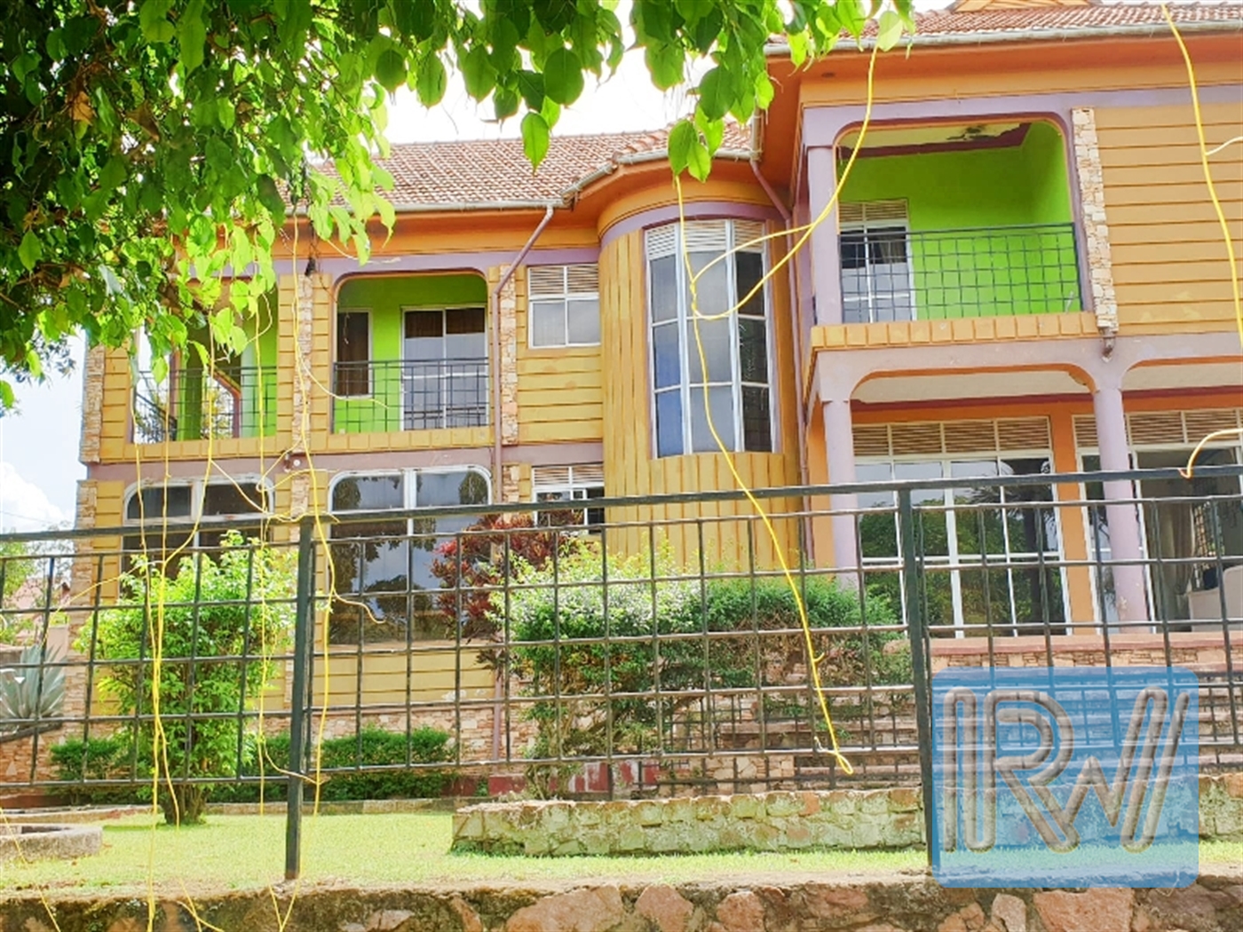 Mansion for sale in Kitende Wakiso