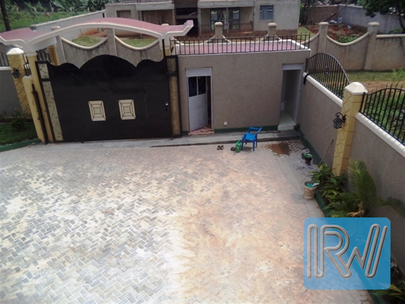 Mansion for rent in Katabi Wakiso