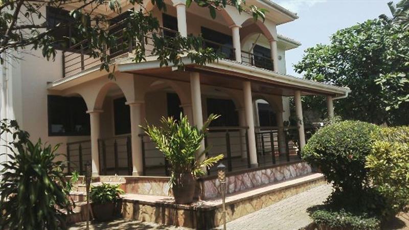 Mansion for rent in Mutungo Kampala