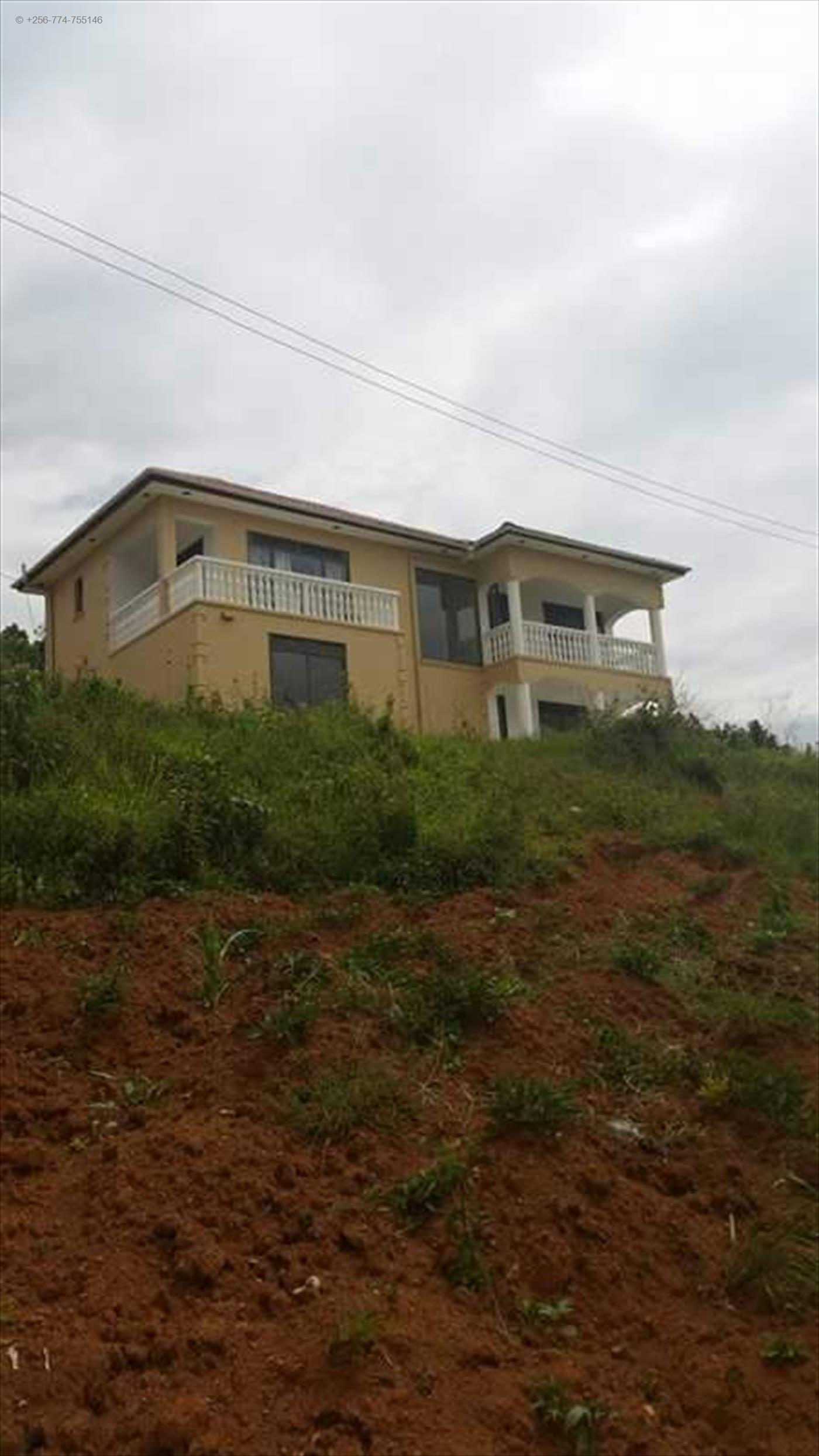 Mansion for rent in Seguku Wakiso