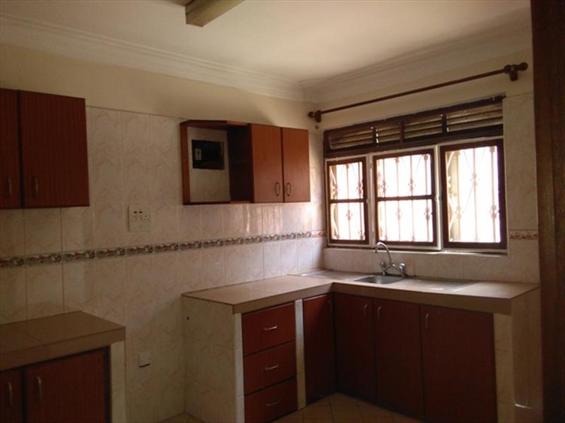 Town House for rent in Muyenga Kampala