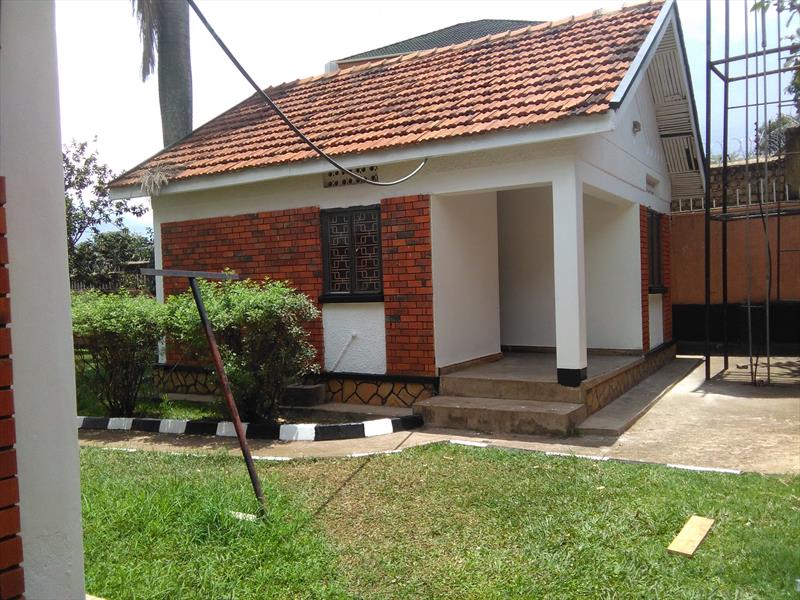 Mansion for rent in Muyenga Kampala