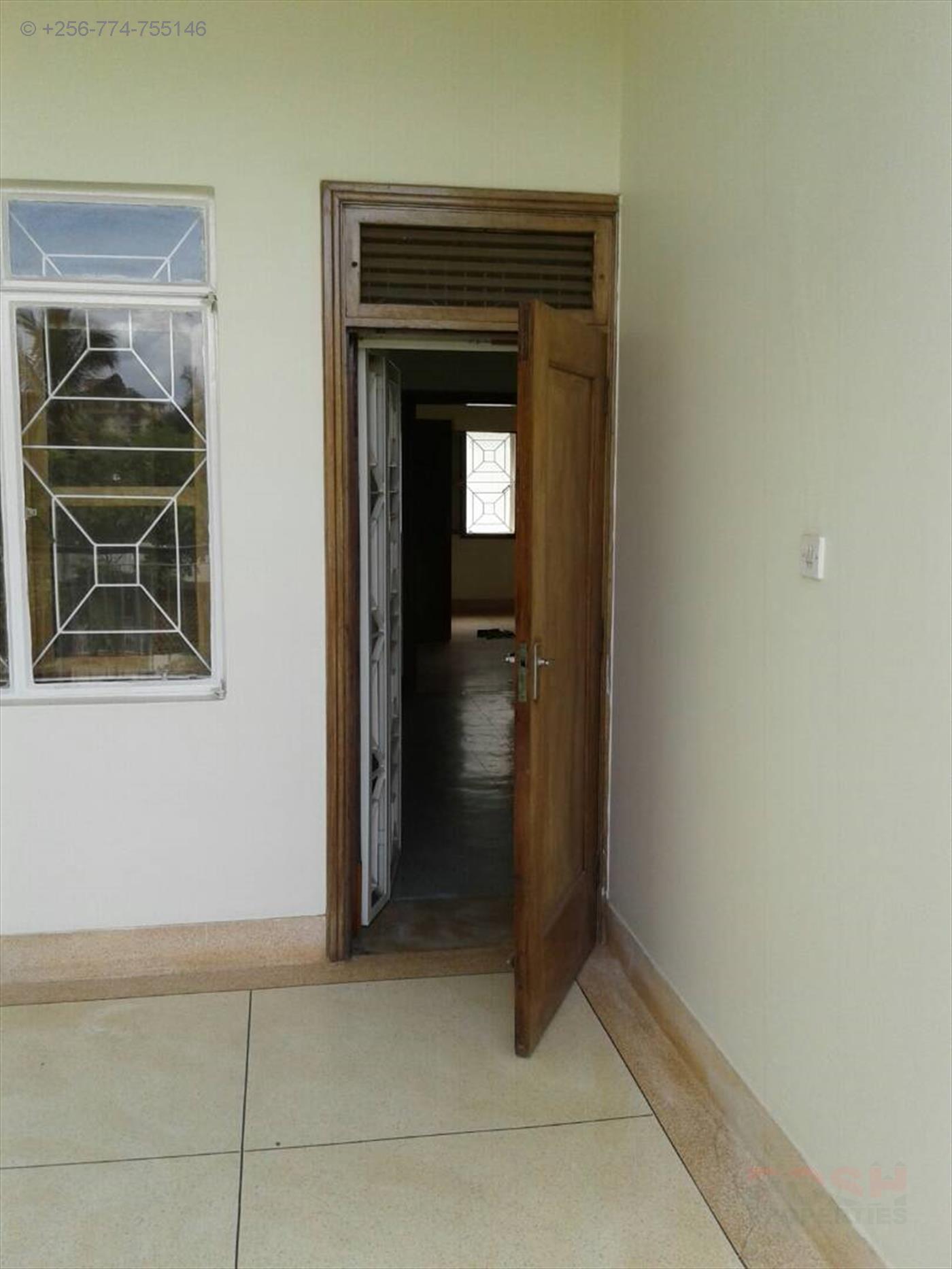 Town House for rent in Kololo Kampala