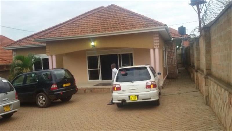 Bungalow for rent in Naalya Kampala