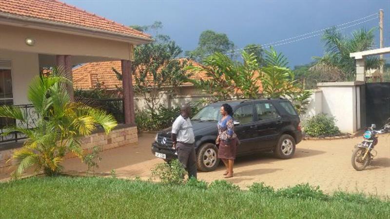 Bungalow for rent in Naalya Kampala