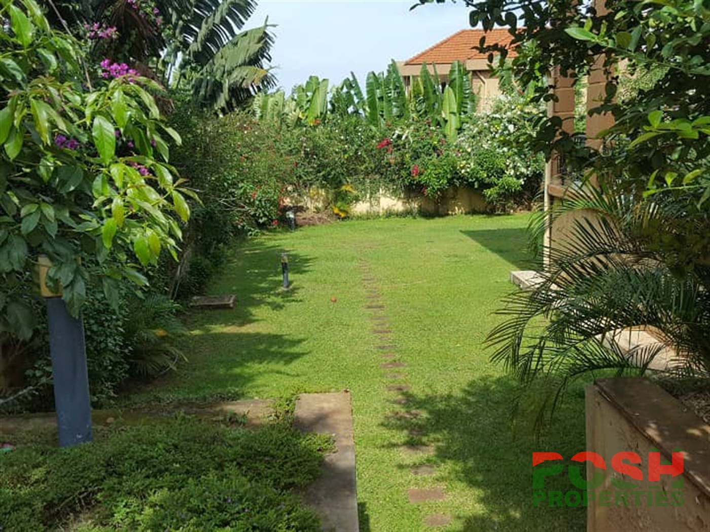 Mansion for rent in Lubowa Wakiso