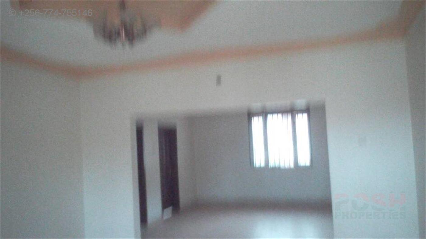 Bungalow for rent in Lweza Wakiso