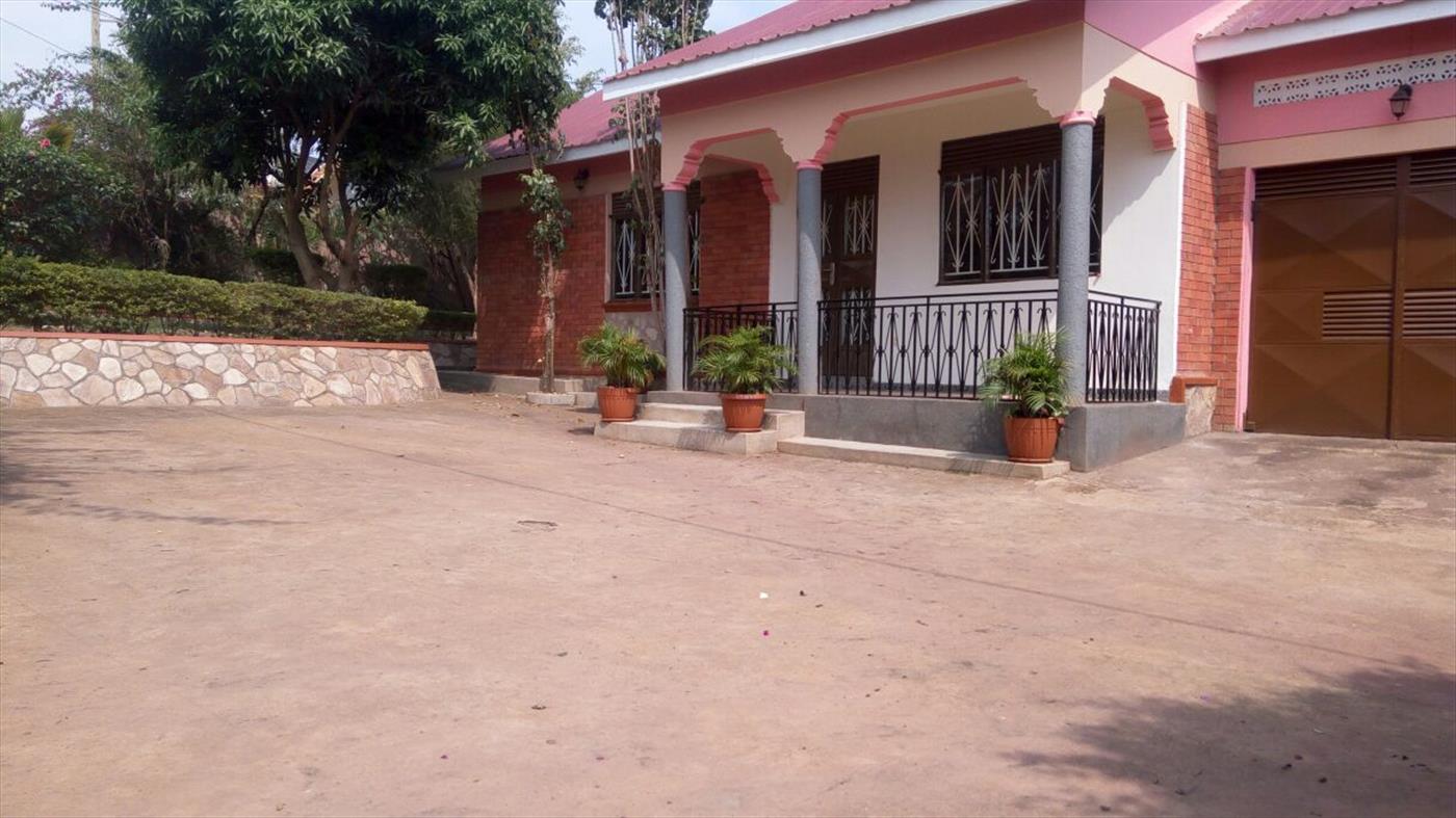 Bungalow for rent in Namugongo Wakiso