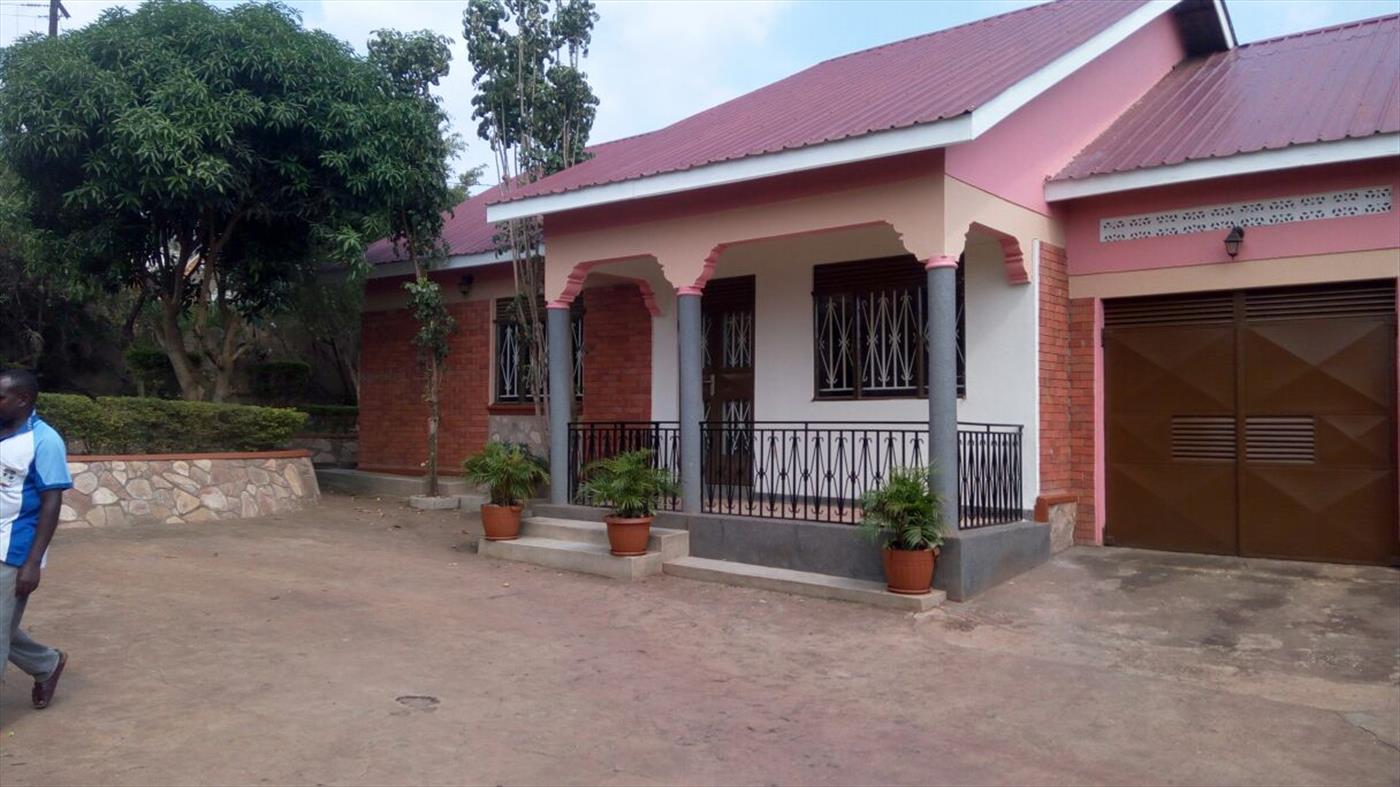 Bungalow for rent in Namugongo Wakiso