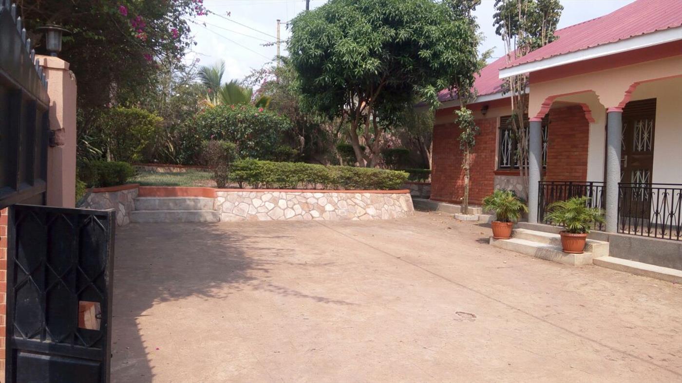 Bungalow for rent in Namugongo Wakiso